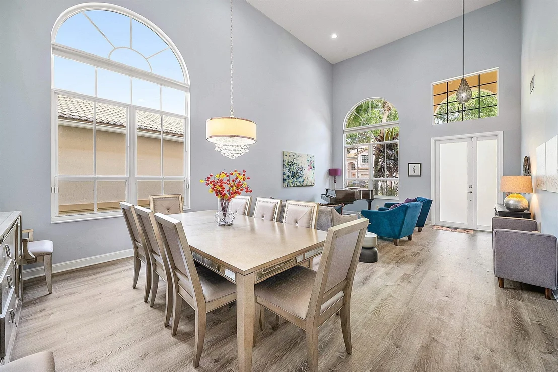 Photo of 1624 W Classical Boulevard
