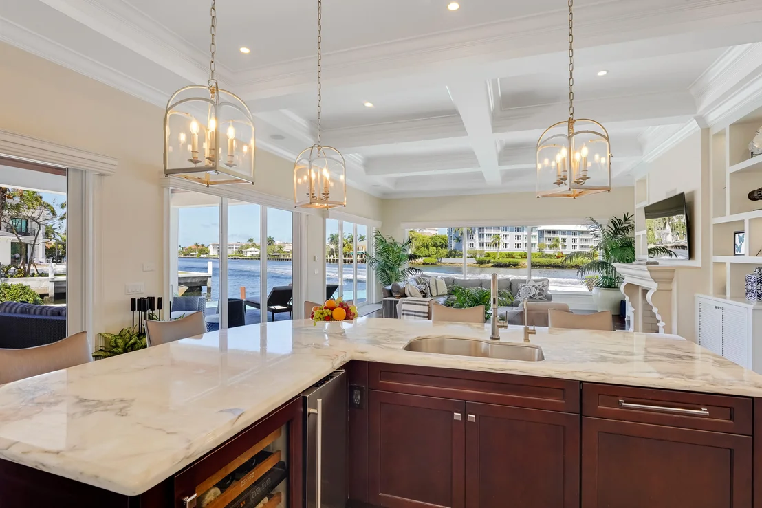 Photo of 975 Banyan Drive
