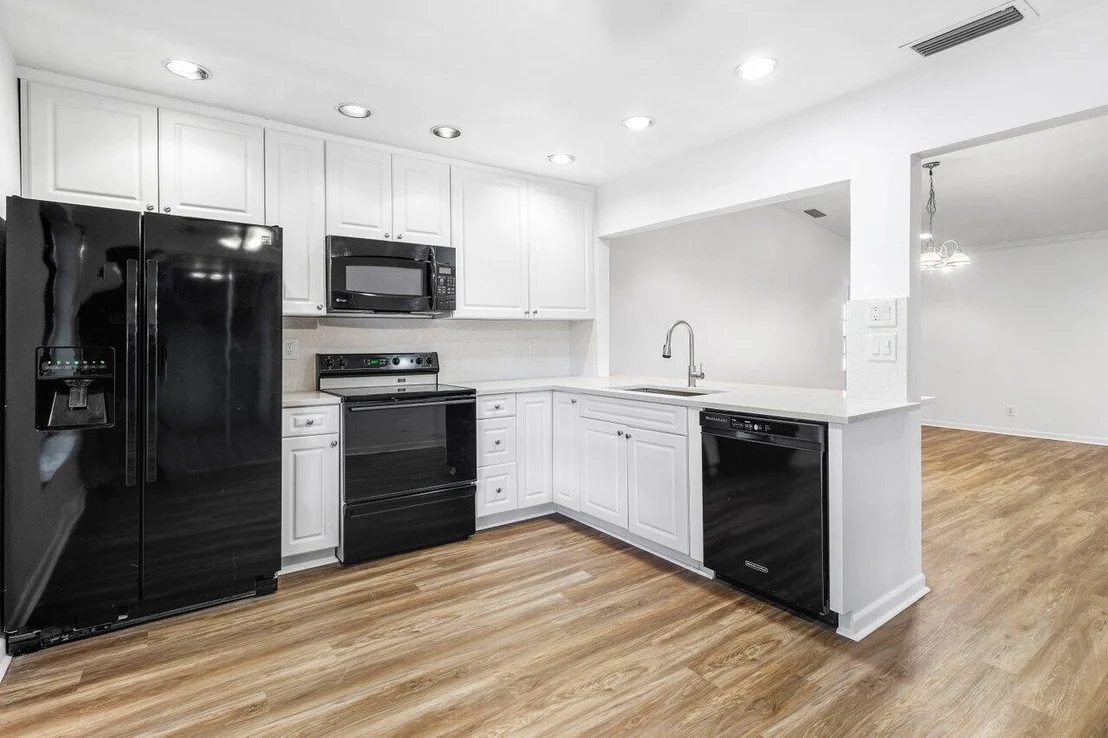 Photo of 5424 Viburnum Circle