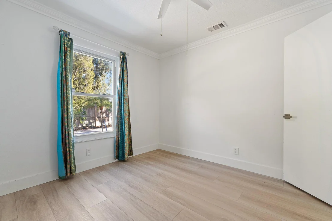 Photo of 162 Greentree Circle