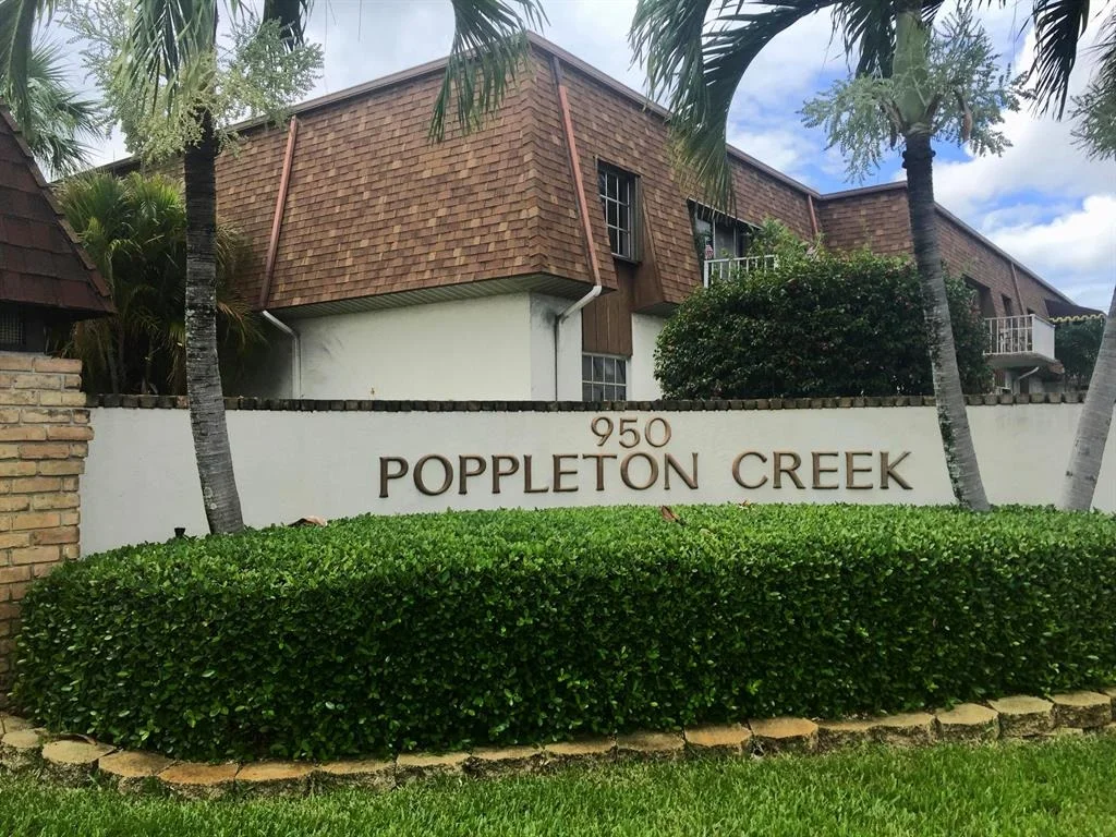 Photo of Unit 807 at 950 S Kanner Highway