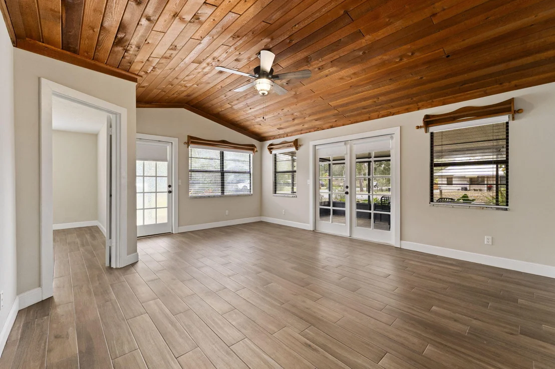 Photo of 3585 SE 8th Street