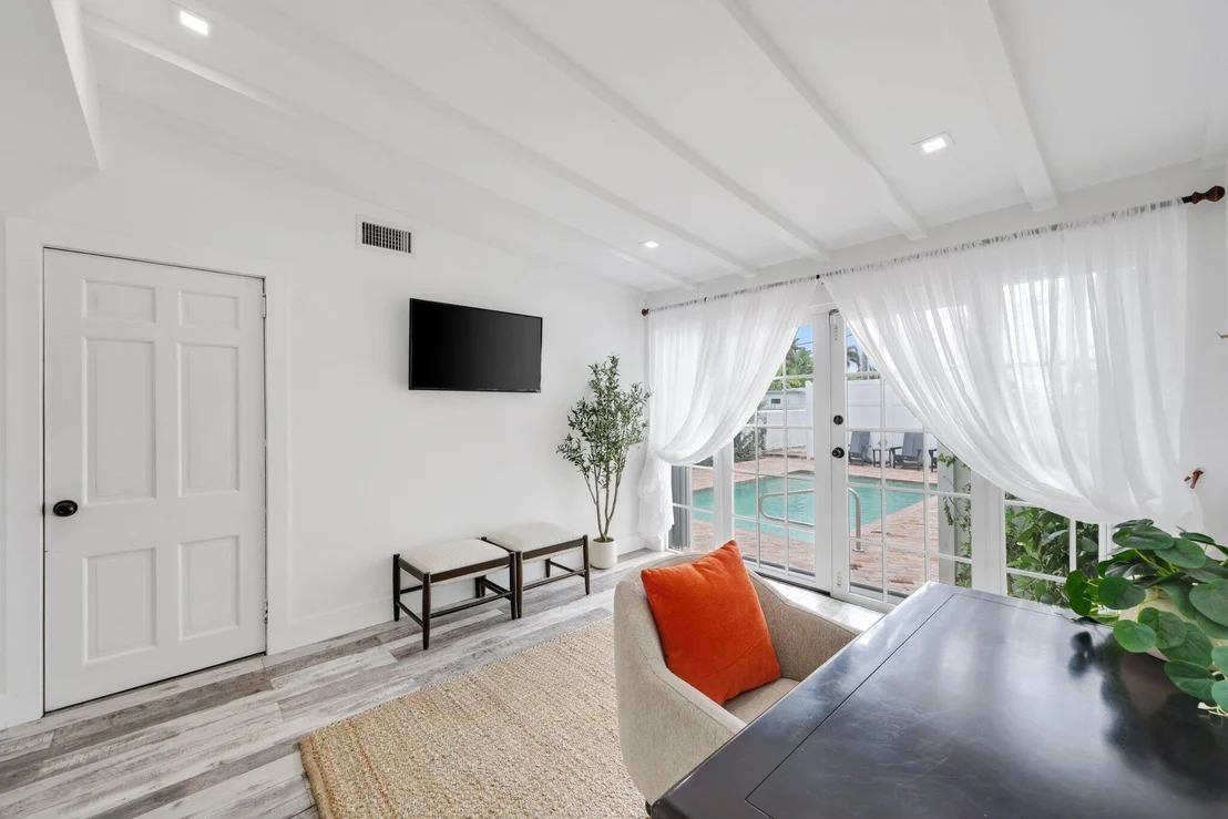 Photo of 744 Sunset Road