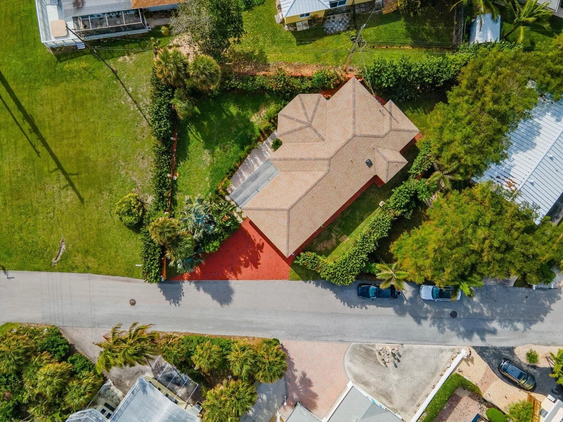 Photo of 390 Neptune Road