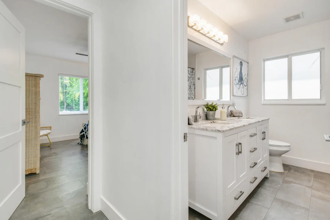 Photo of 1182 Beach Road