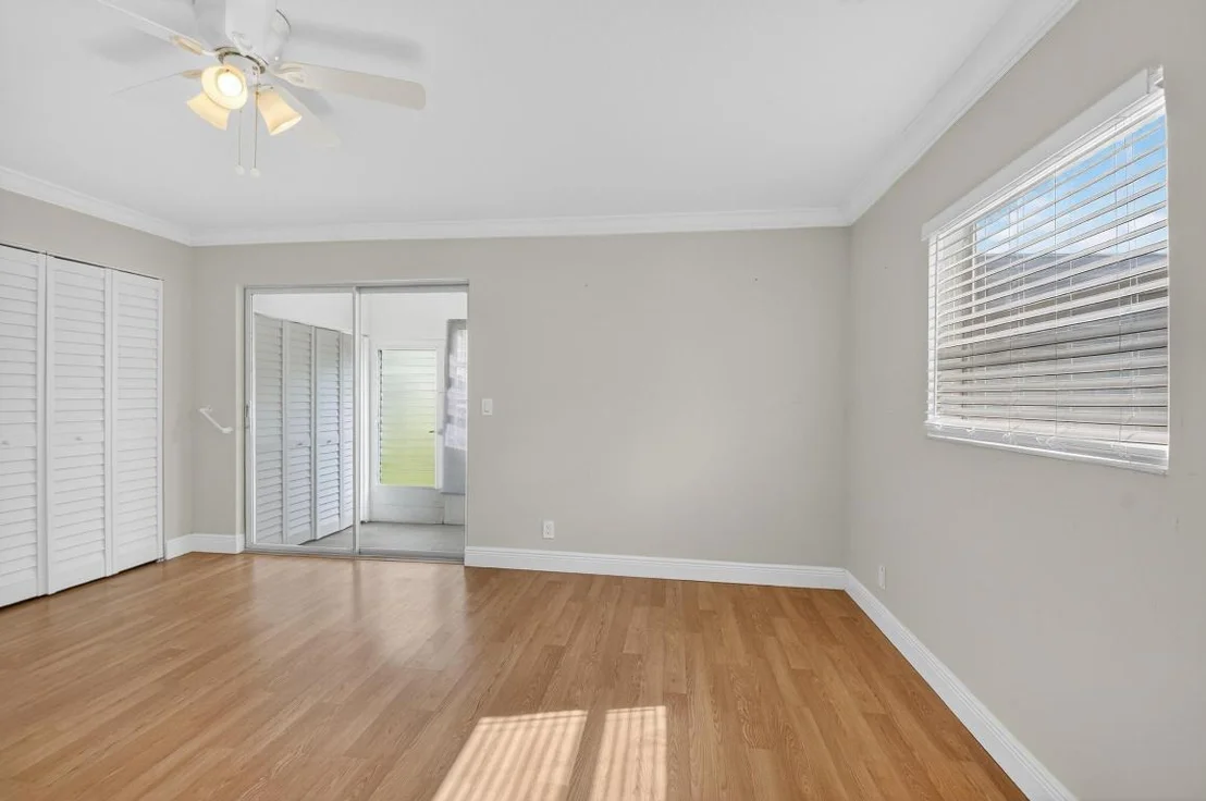 Photo of Unit M at 586 Monaco M