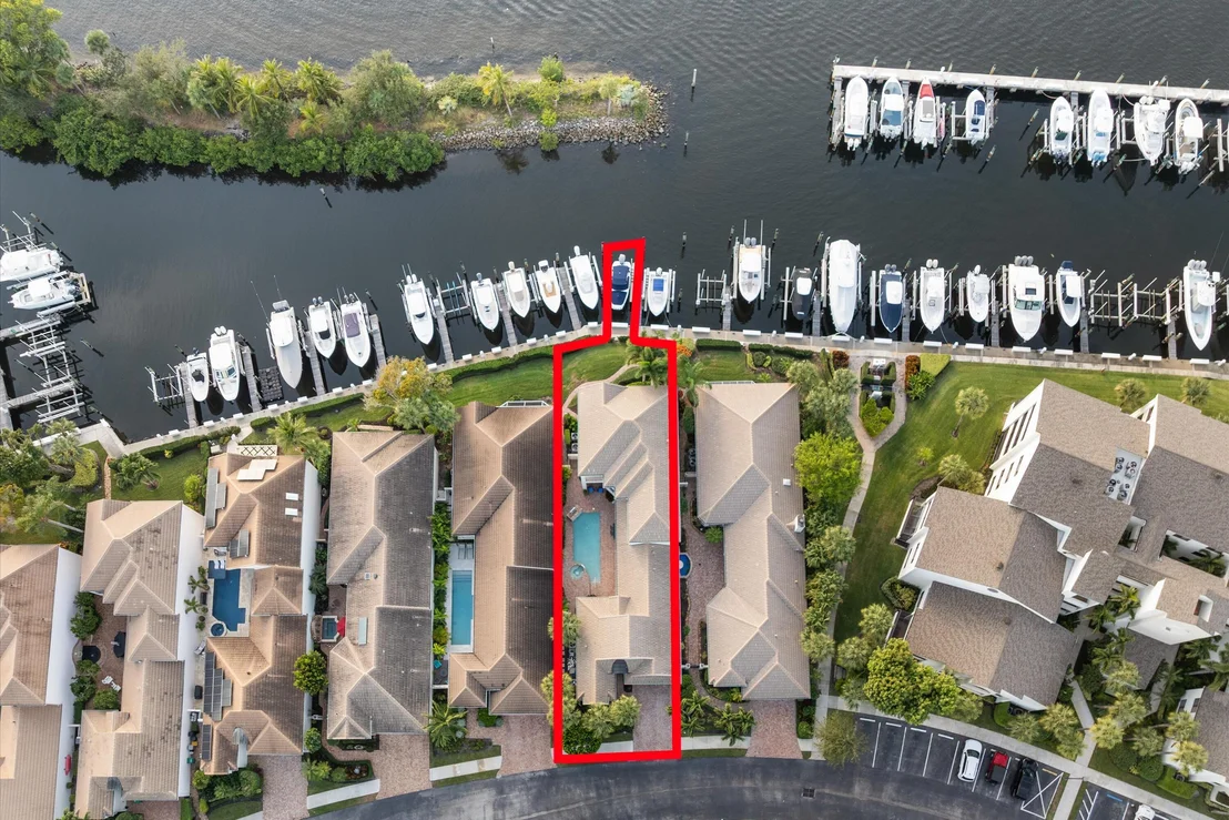 Photo of 602 Oak Harbour Drive