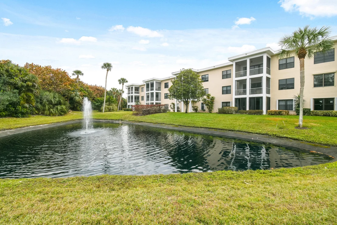 Photo of Unit 209A at 300 N Highway A1a