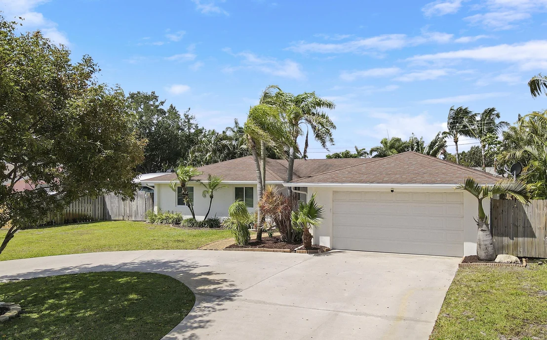 Photo of 19339 W Indies Lane