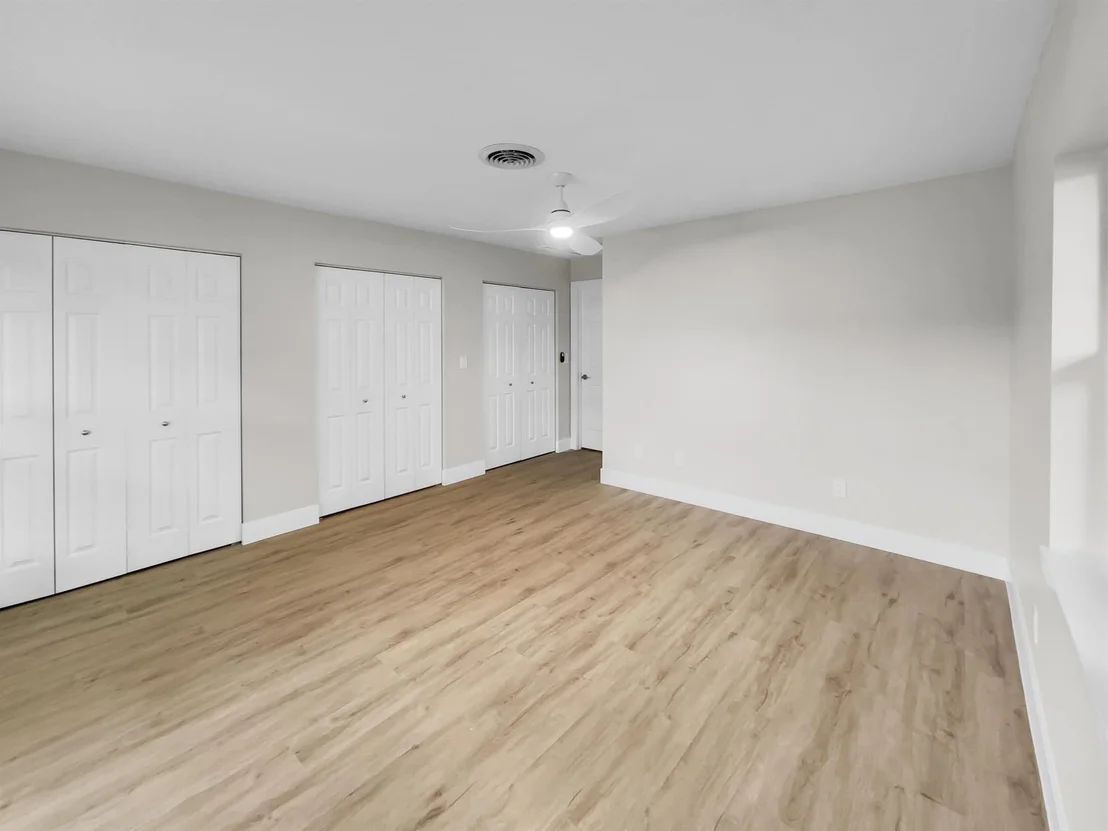 Photo of 1040 NW 16th Street