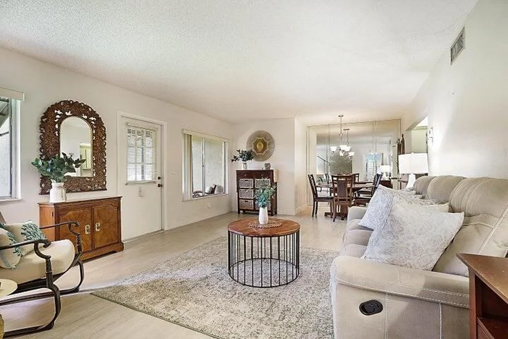 Photo of Unit D1 at 306 Pine Ridge Circle