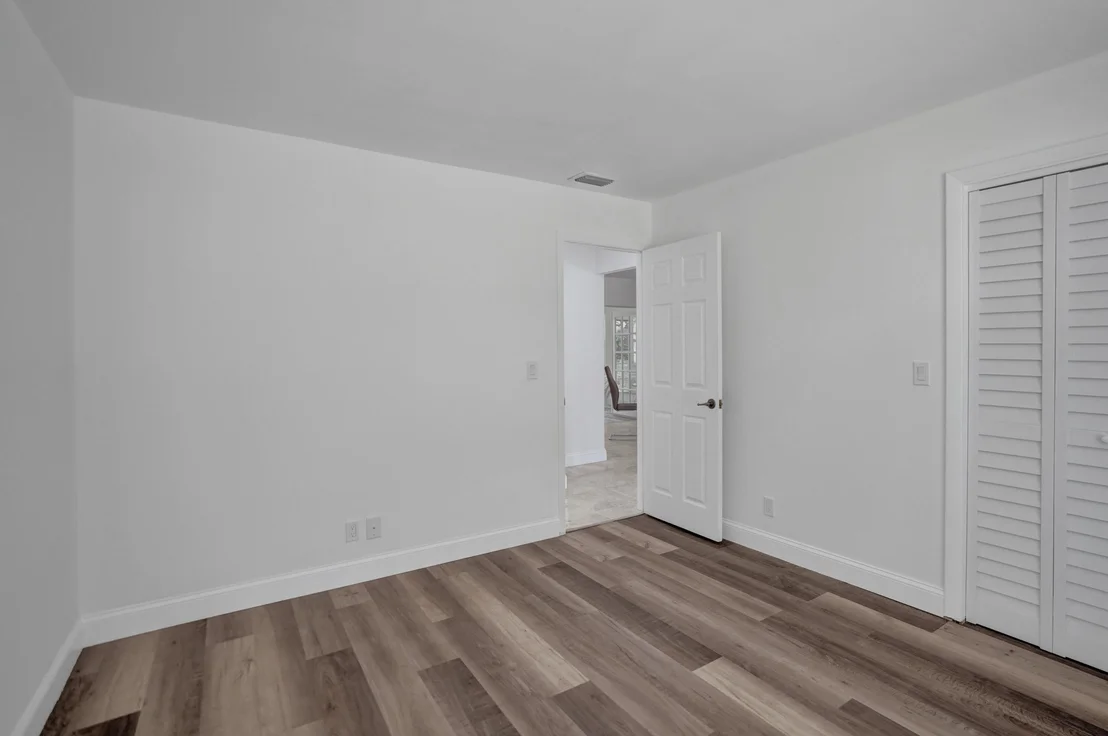 Photo of 505 Heron Drive