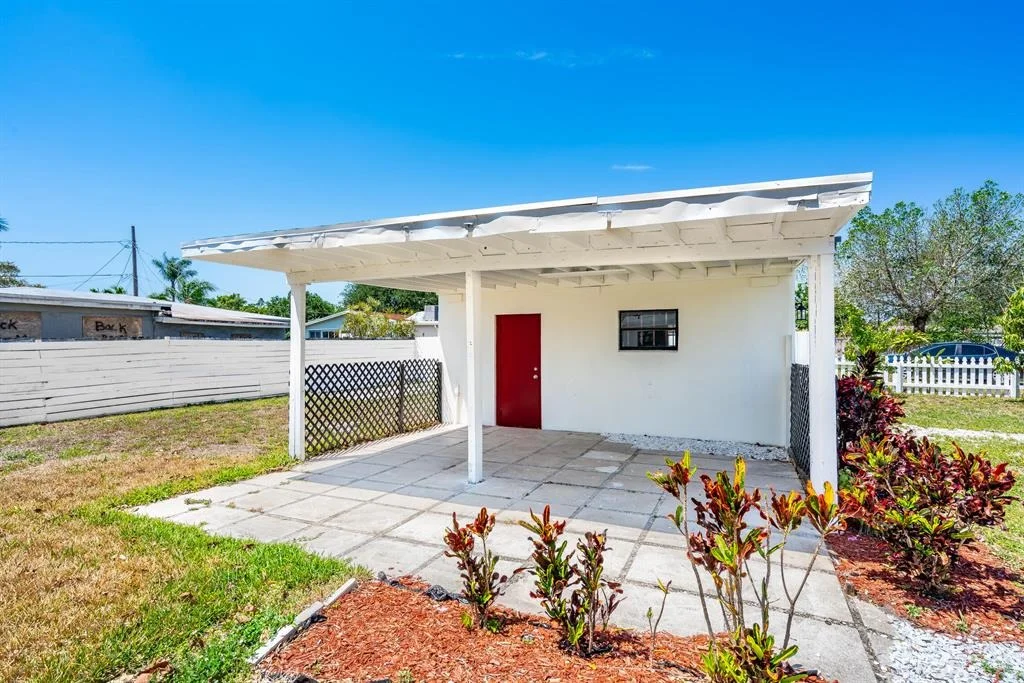 Photo of 4353 Gulfstream Road