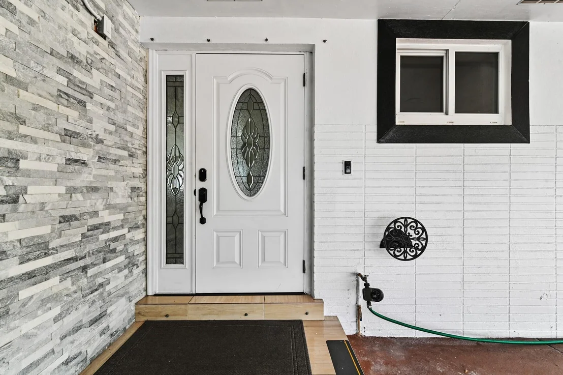 Photo of 124 Davis Road