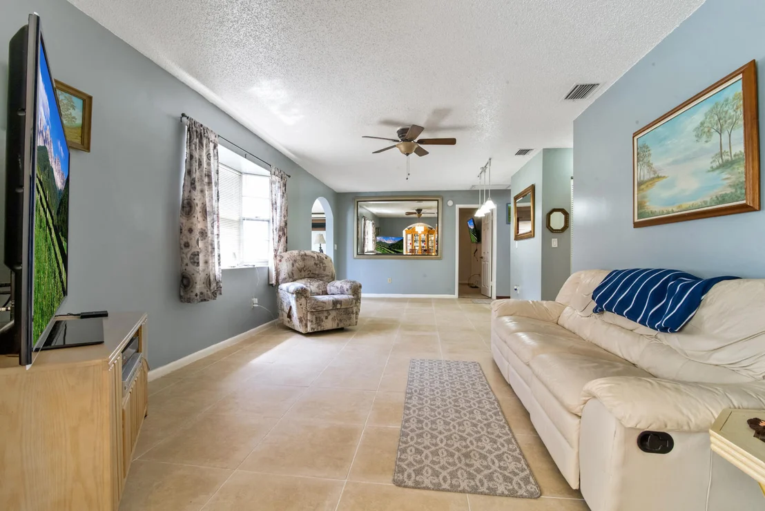 Photo of 4793 Avocado Boulevard