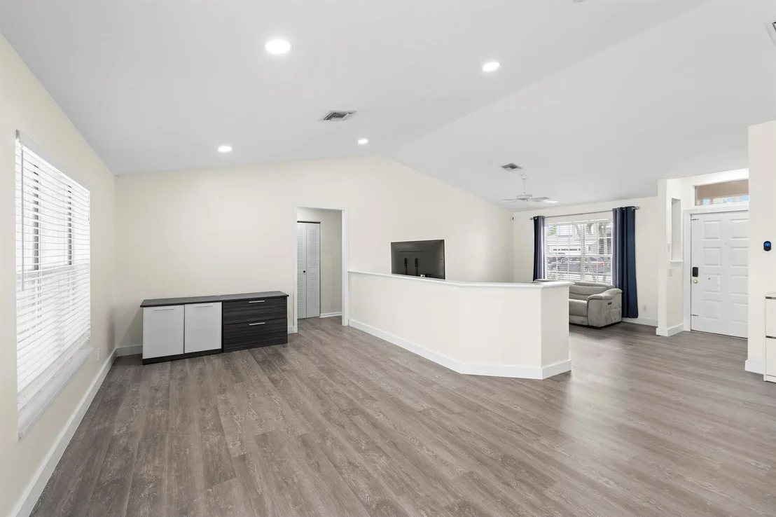 Photo of 9120 Paragon Way