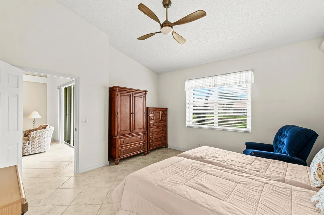 Photo of 6252 Heliconia Road