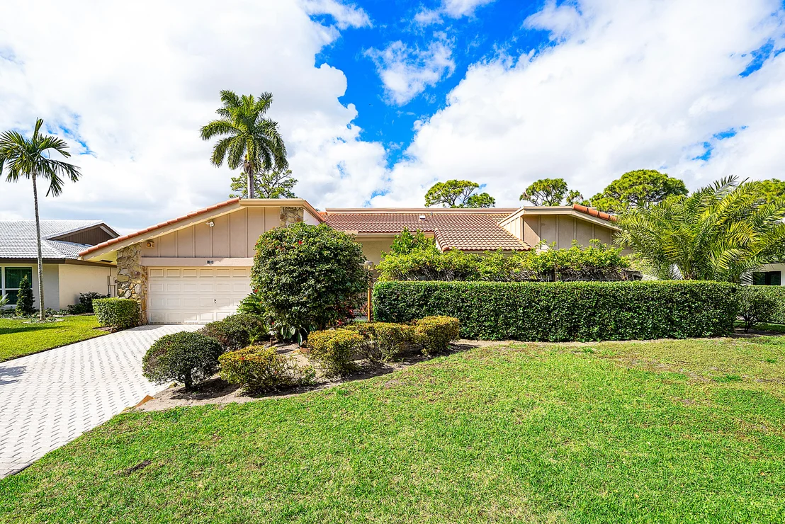 Photo of 5104 Pineview Circle