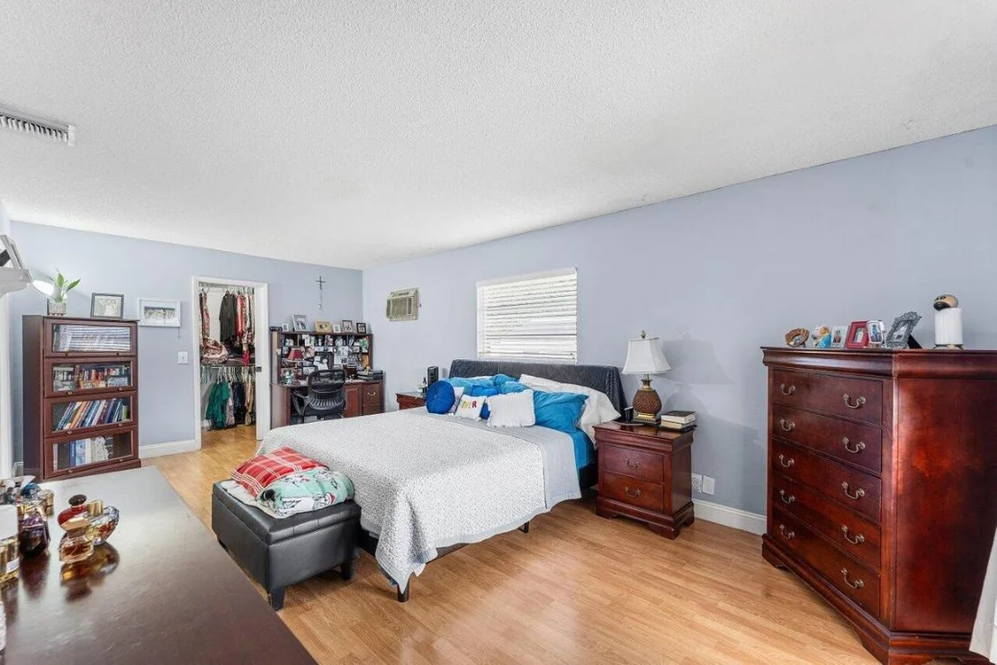 Photo of 5455 Pine Tree Drive