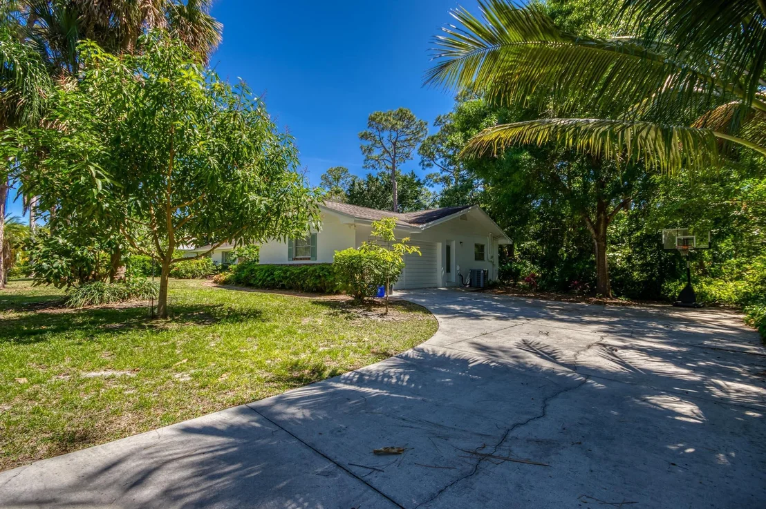 Photo of 5528 Hibiscus Road