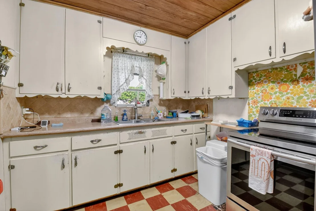 Photo of 3582 Davis Road