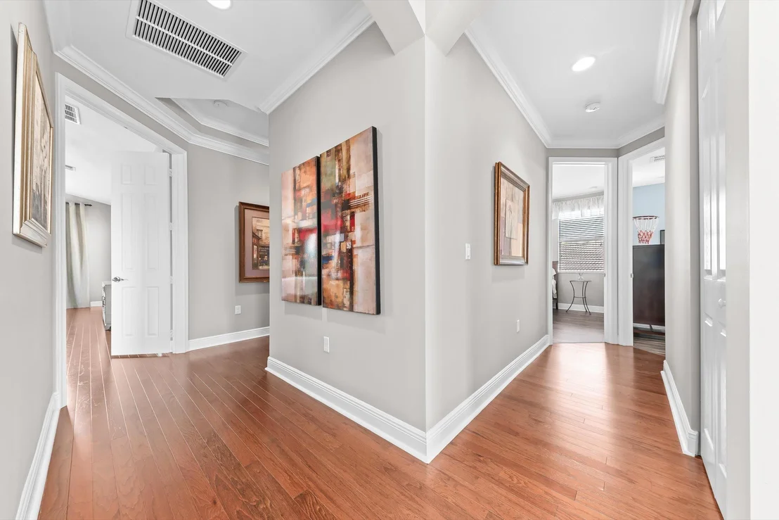 Photo of 9724 Phipps Lane