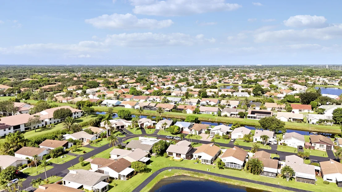 Photo of 5481 Mirror Lakes Boulevard
