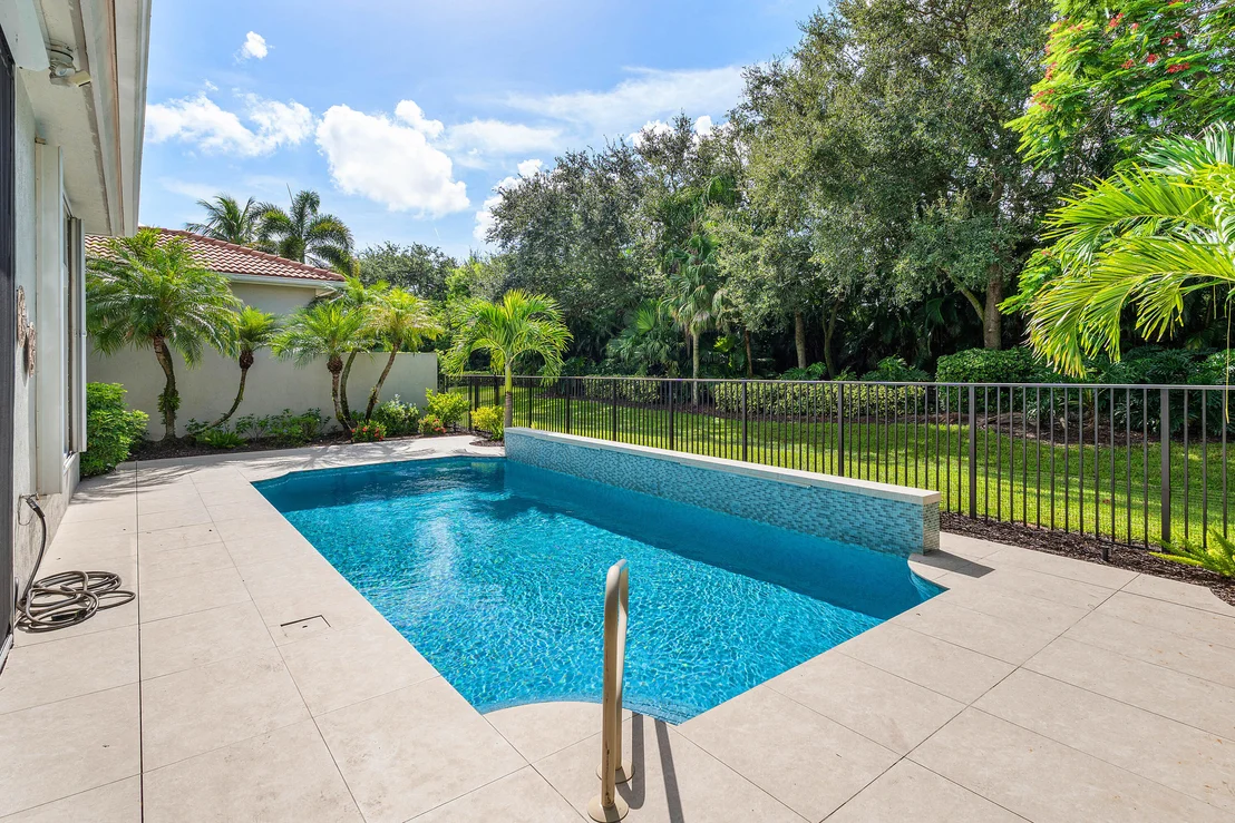 Photo of 8138 Valhalla Drive