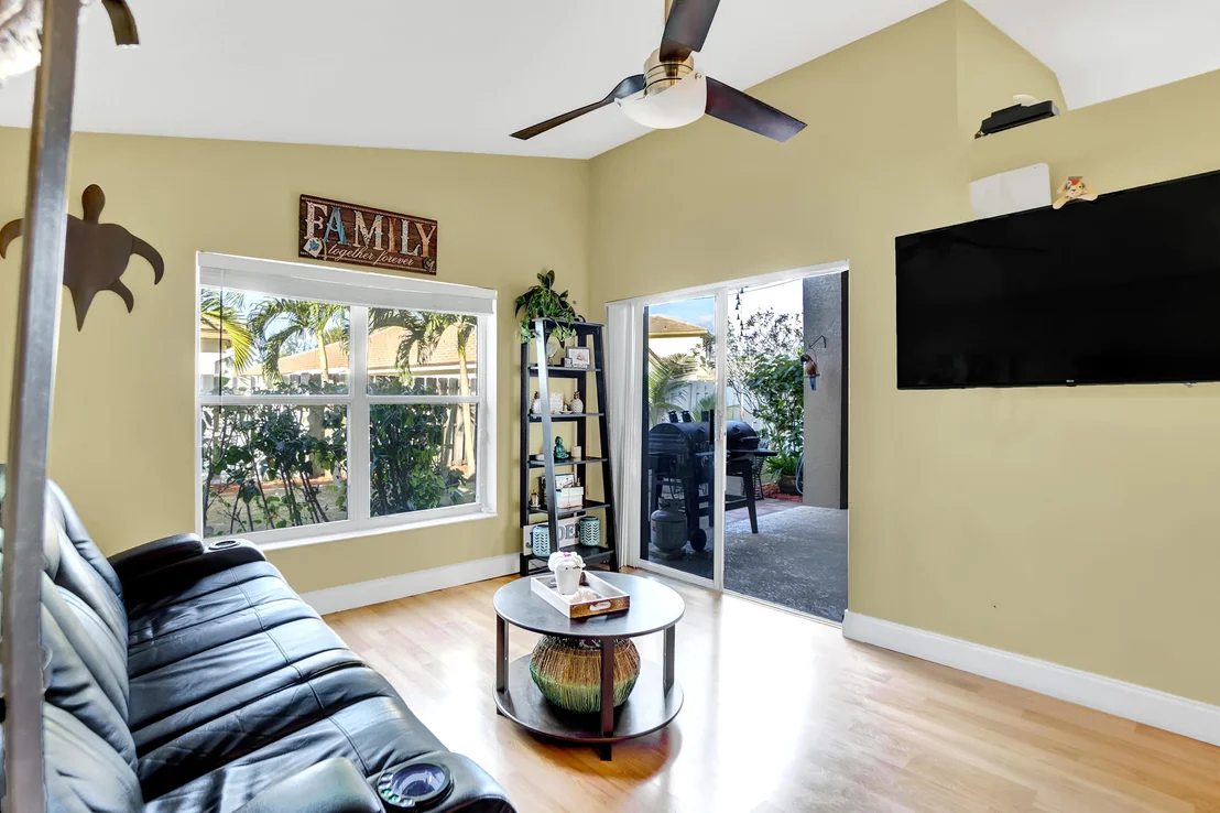 Photo of 7880 Manor Forest Lane