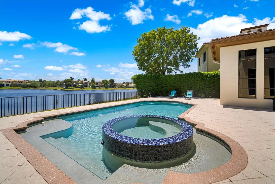 Photo of 9460 Eden Manor