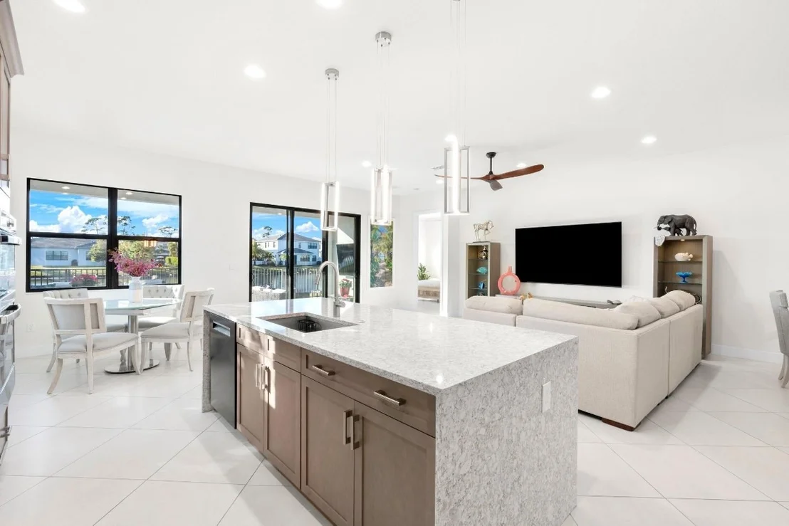 Photo of 7315 Estero