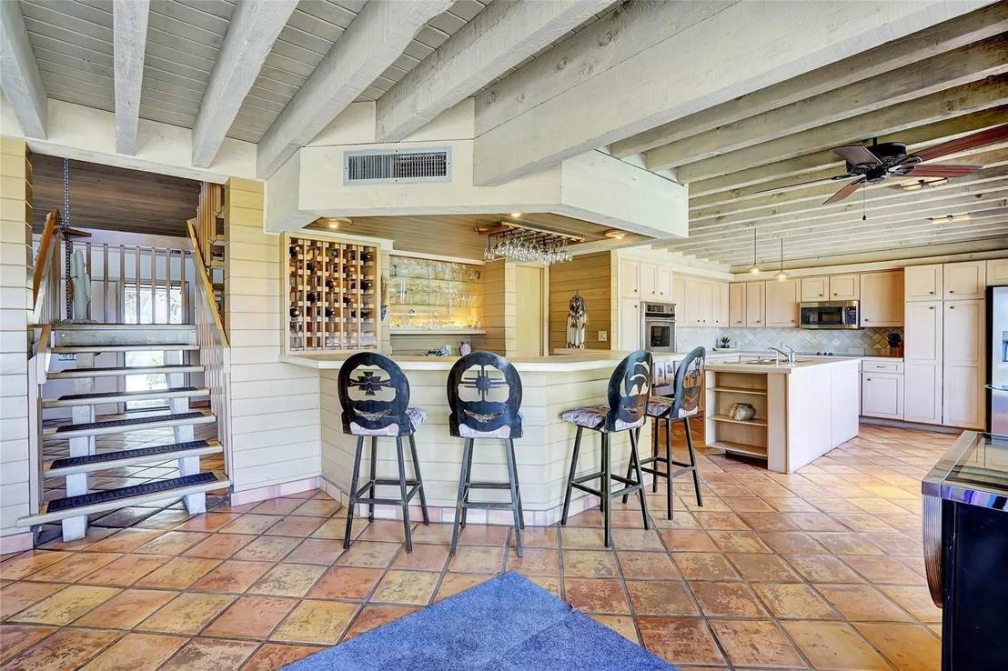 Photo of 2304 Bay Drive