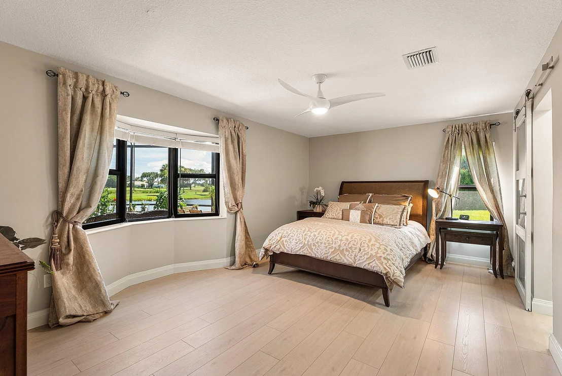 Photo of 5534 Forest Oaks Terrace