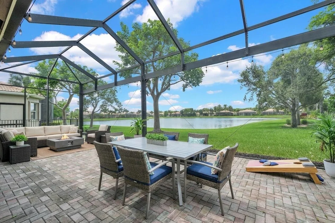 Photo of 10469 Whitewind Circle