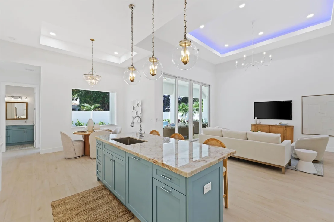 Photo of 737 Nighthawk Way
