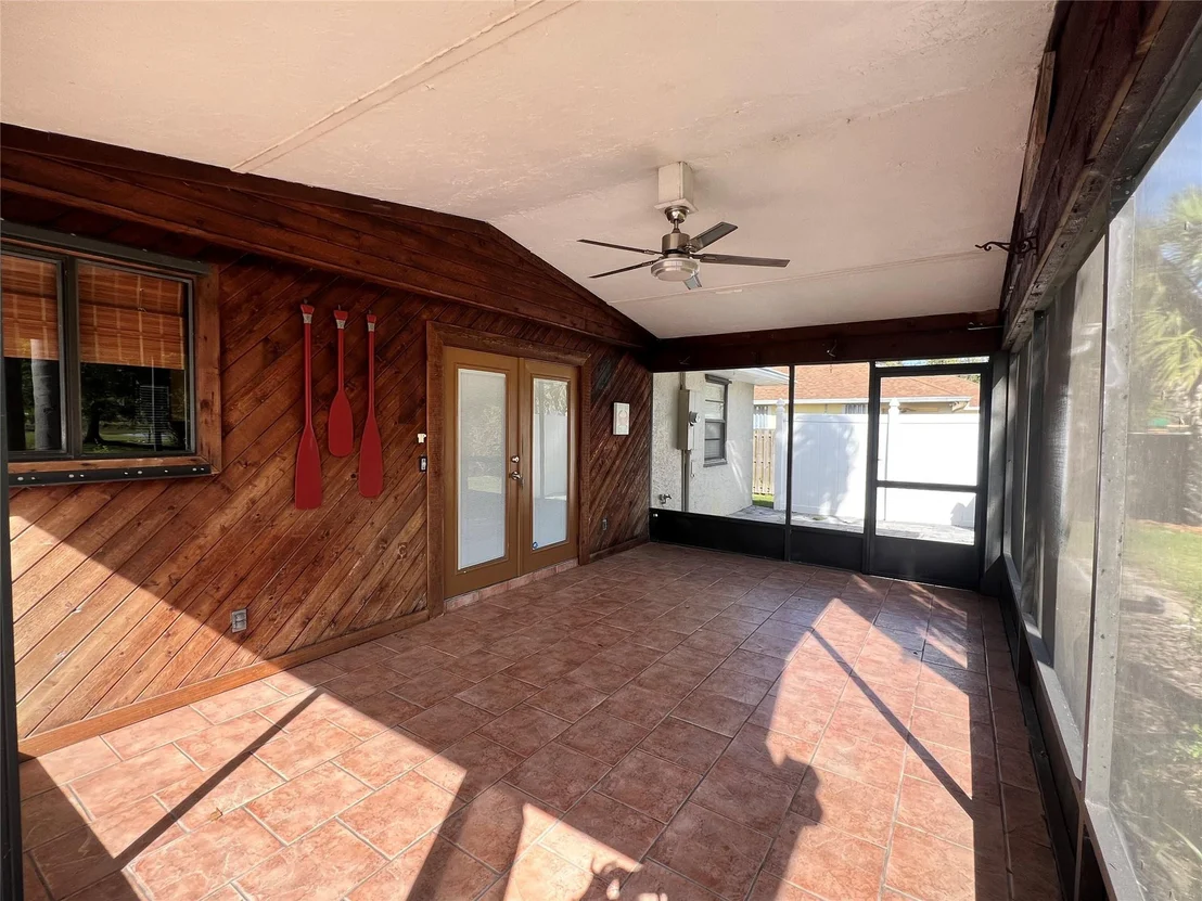 Photo of 352 SW 85th Avenue