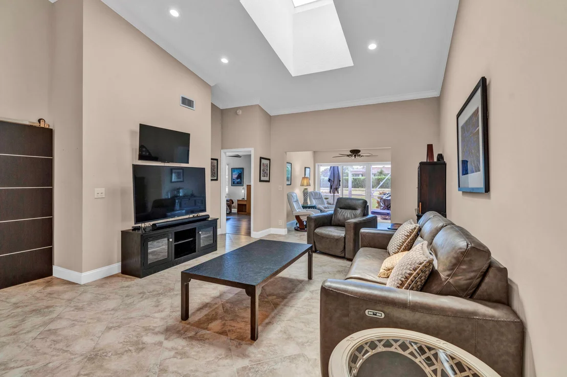 Photo of 5674 Royal Lake Circle