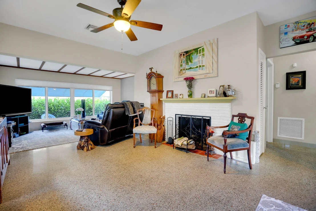 Photo of 312 Gulfstream Boulevard