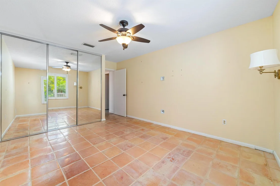 Photo of 418 River Edge Road