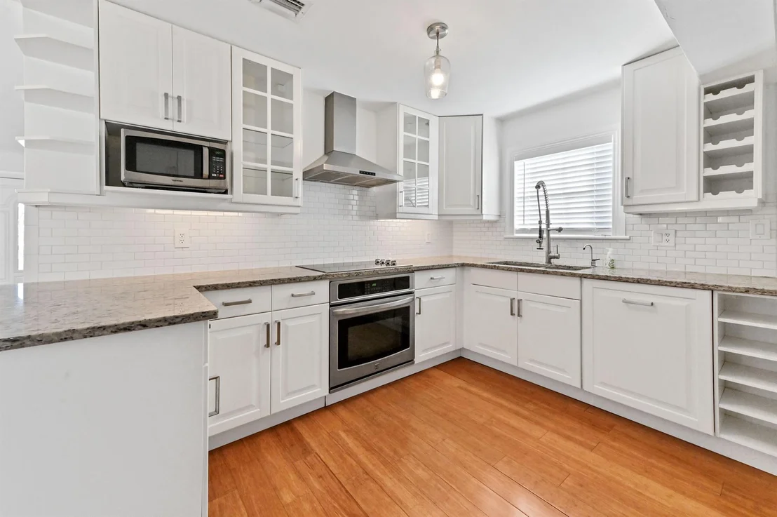 Photo of 1467 Cochran Drive