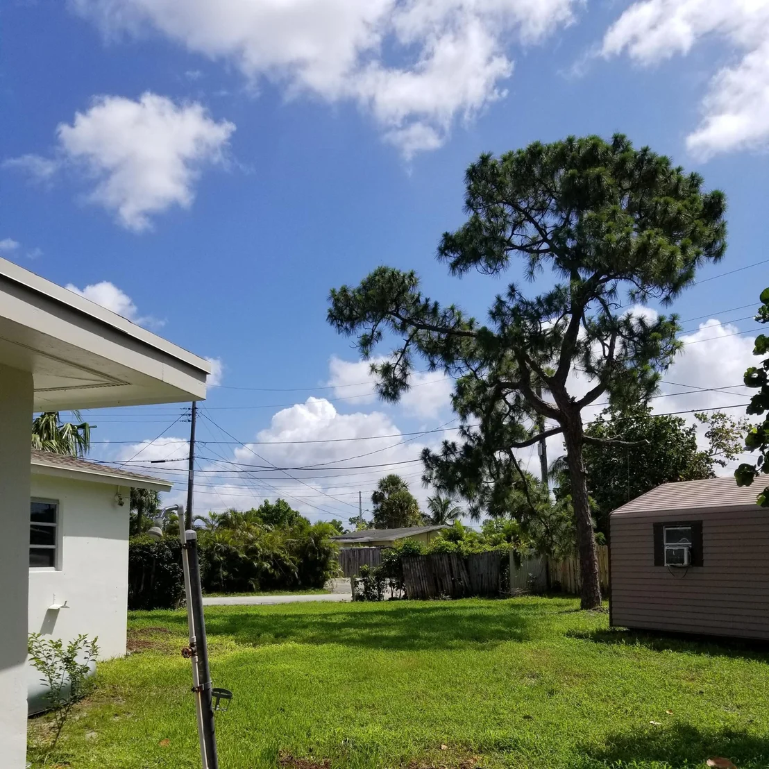 Photo of 6090 Aurora Drive