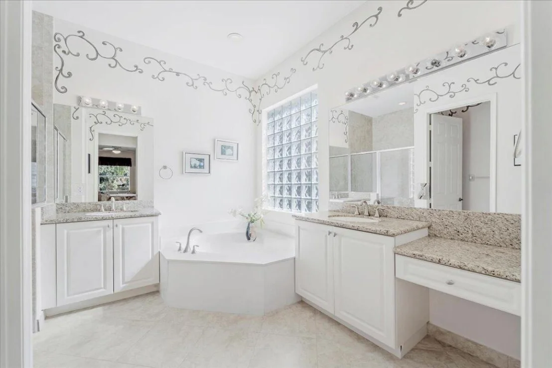 Photo of 10599 Silverton Lane