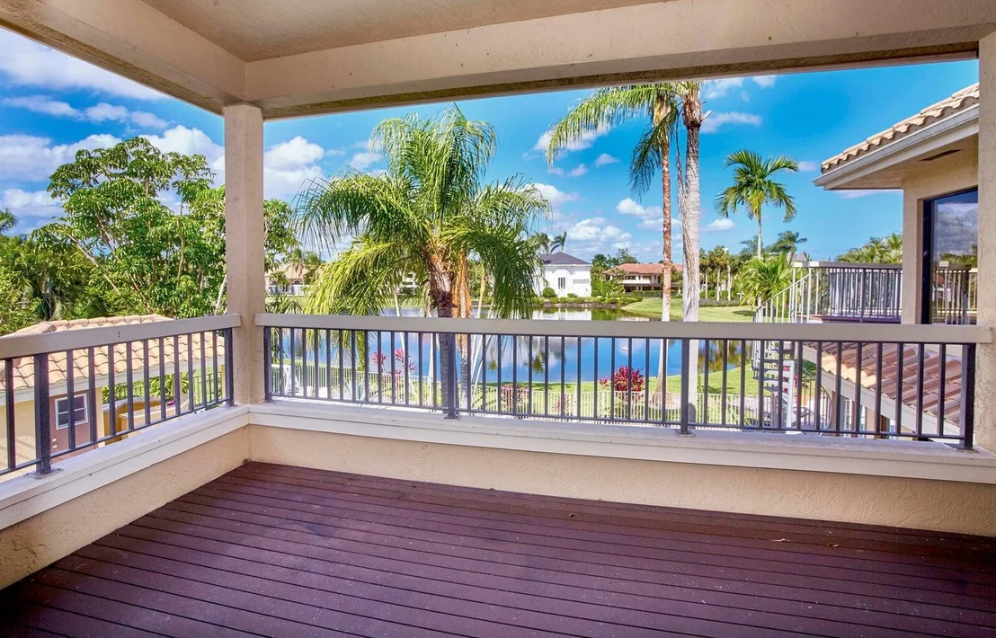 Photo of 21125 Hamlin Drive