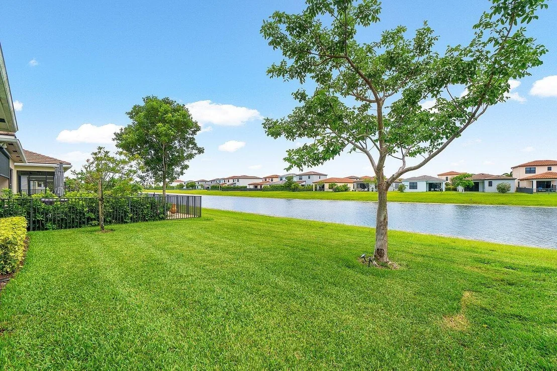 Photo of 16070 Key Biscayne Lane
