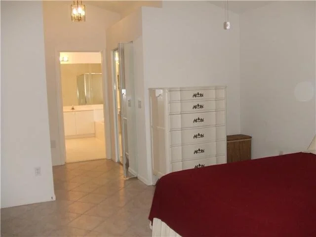 Photo of 7524 Charing Cross Lane