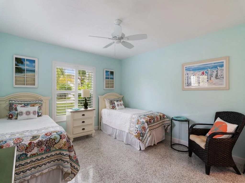 Photo of 285 Live Oak Drive