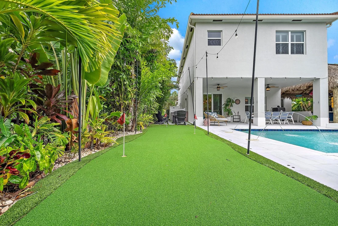 Photo of 152 Porgee Rock Place