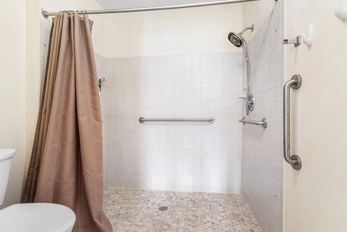 Photo of Unit D at 8077 Springtree Road