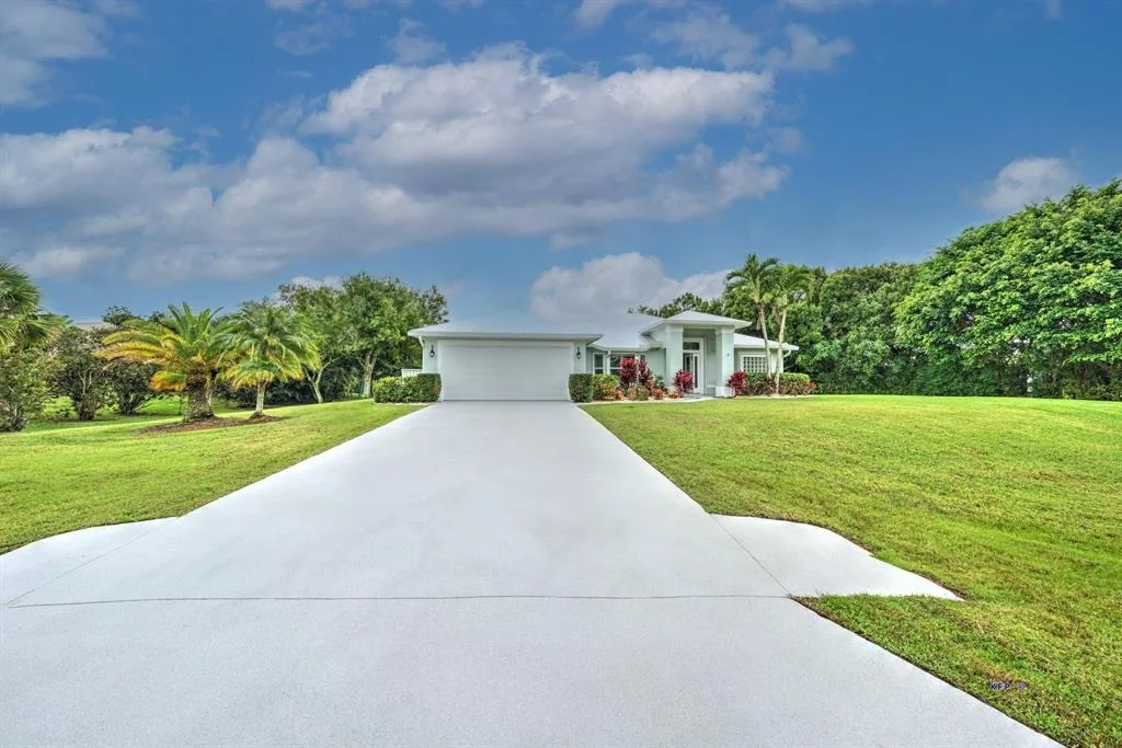Photo of 134 SE Ashley Oaks Way