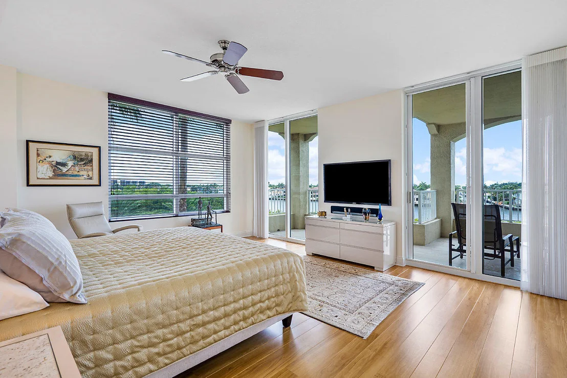 Photo of Unit 310 at 3720 S Ocean Boulevard